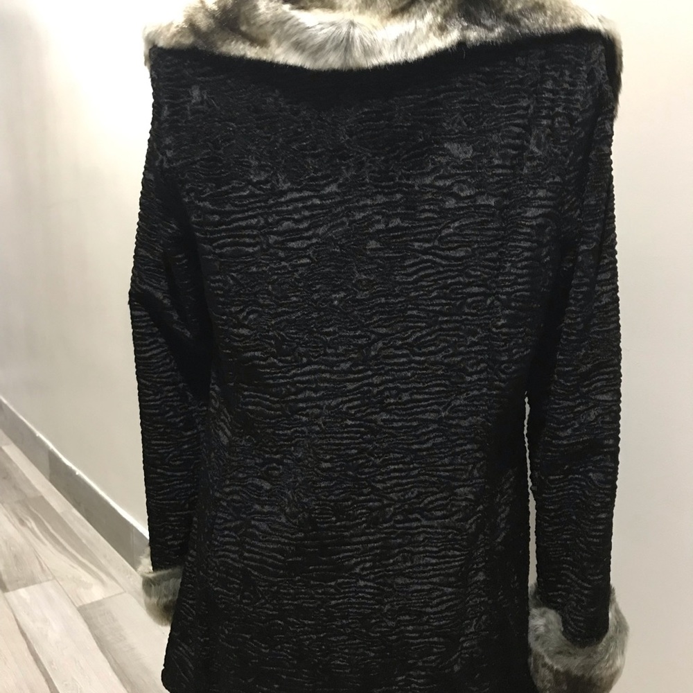 Terry Lewis faux 'Persian lamb' fur coat- NWT - Picture 3 of 7